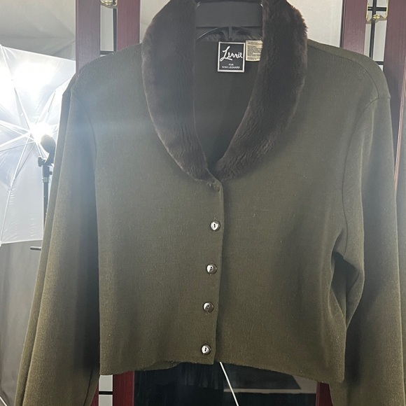 Nina Leonard Sweaters - Vintage Nina Leonard brown Cardigan with Chocolate faux fur Collar.